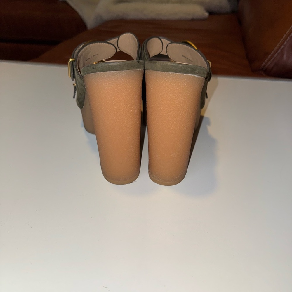 *PRACTICALLY BRAND NEW* Veronica Beard Olive Double Buckle Mules [SIZE 9] - Picture 3 of 9